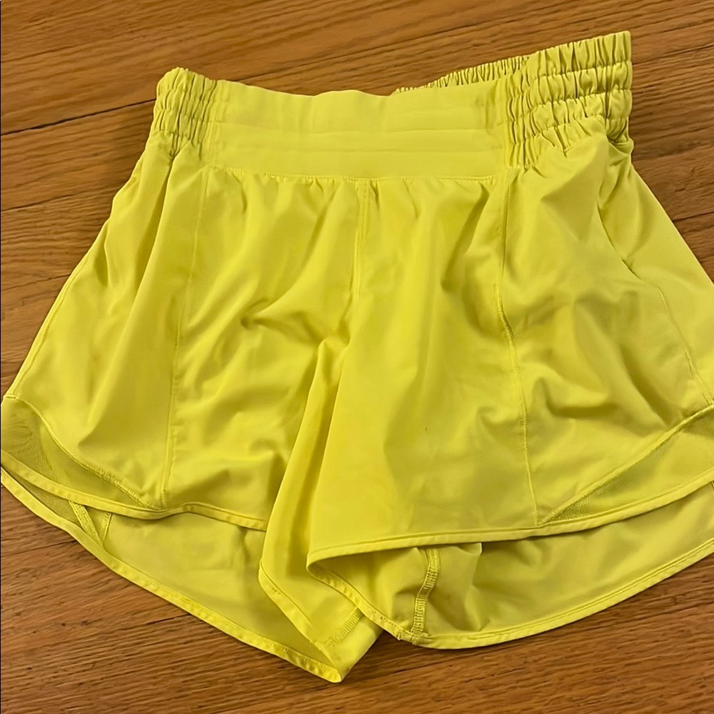 Lululemon Athletica Neon Yellow Hotty hits 4” HR